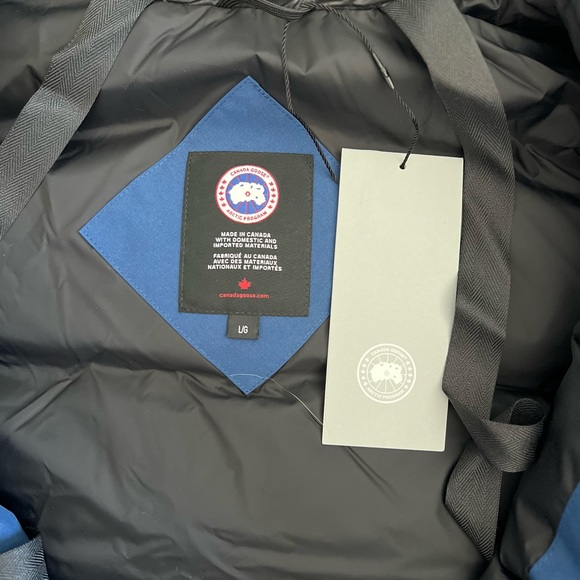 Canada Goose Sanford Parka, Color - Northern Night, Mens Large - Picture 7 of 7